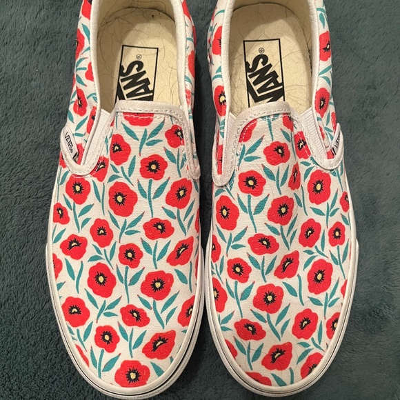 Vans classic slip on- flower print - size 7 - Picture 1 of 3